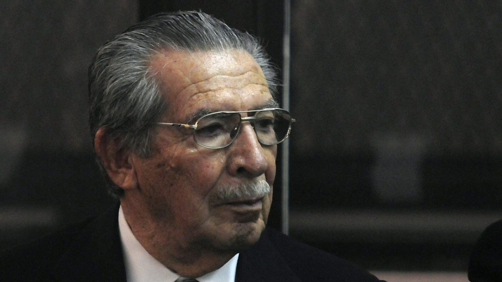 El exdictador de Guatemala, José Efraín Ríos Montt, en un juicio en 2012 (Archivo)