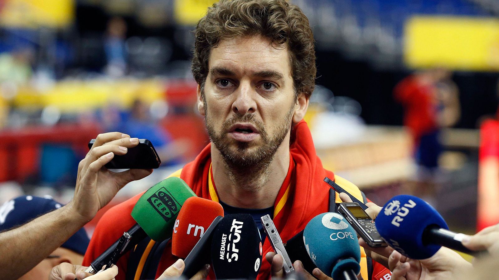 Pau Gasol atiende a los medios en el Eurobasket 2015.