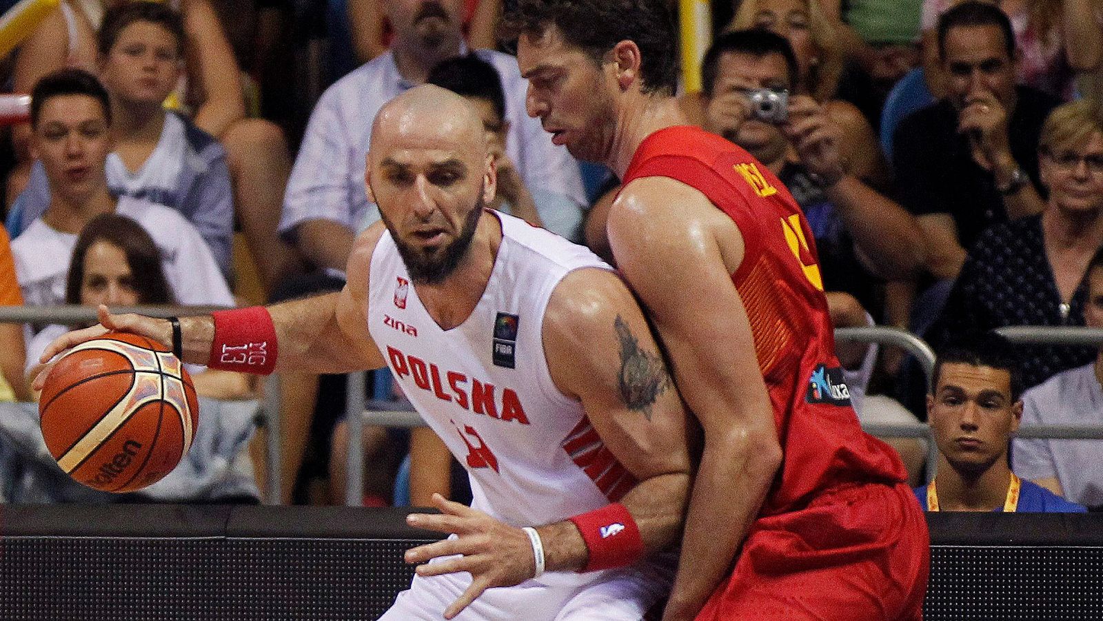 Gortat ante Gasol, las estrellas de Polonia y España,