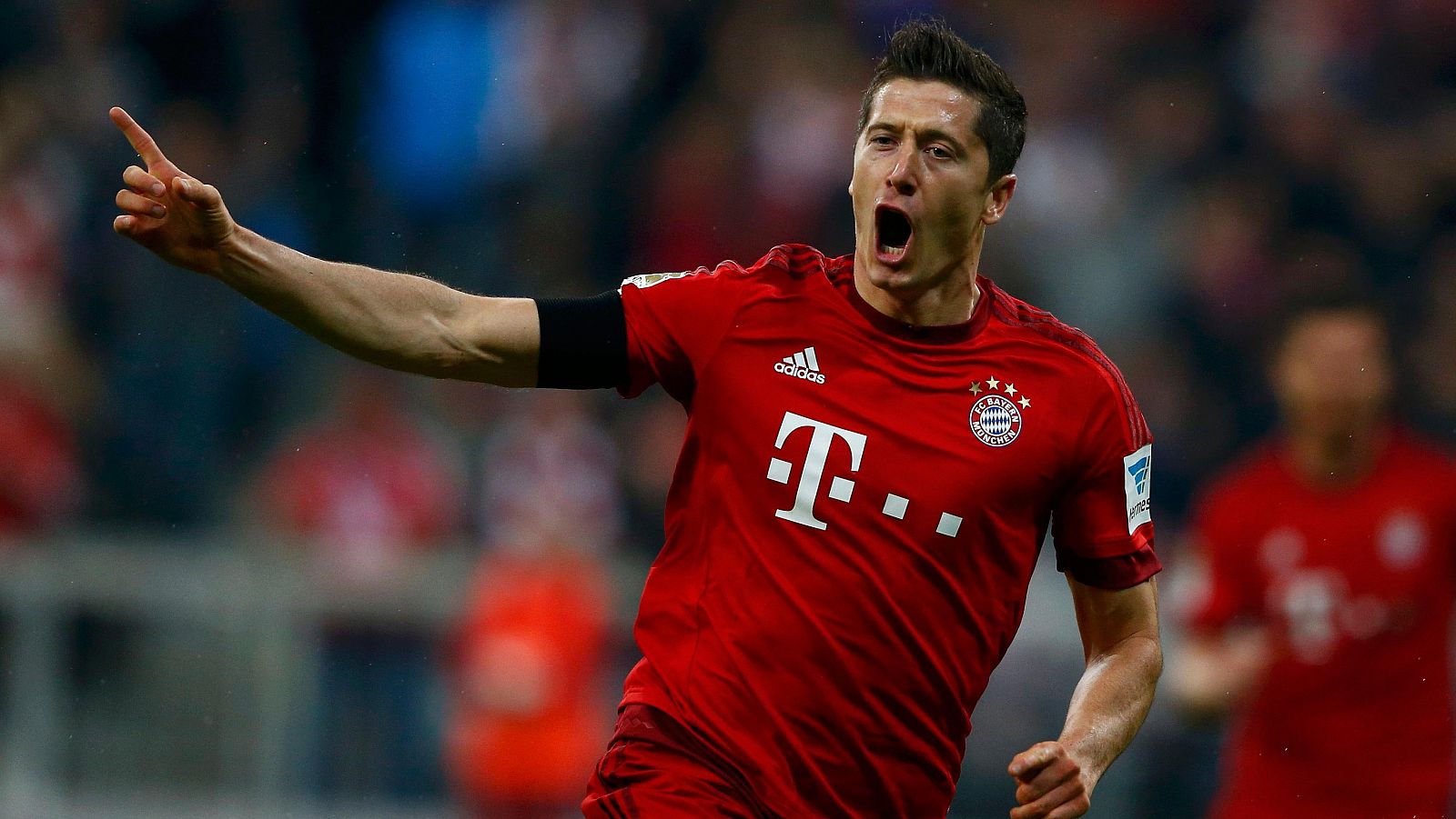 Lewandowski destroza al Wolfsburgo con cinco goles en nueve minutos