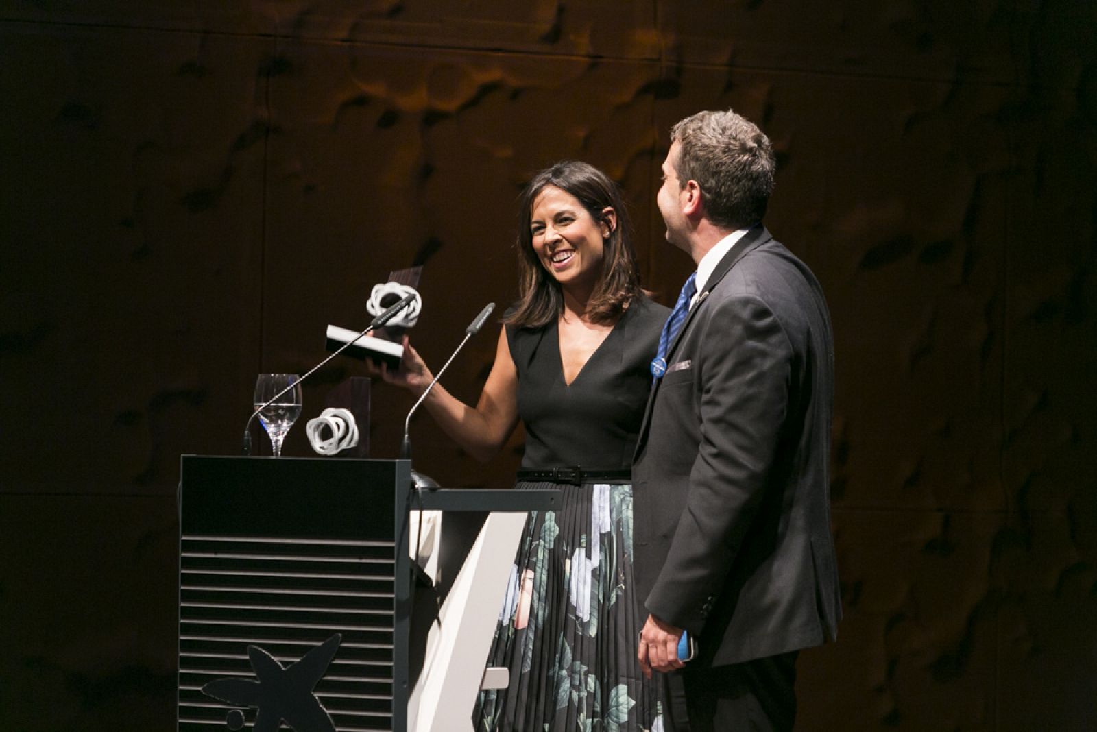 Mara Torres, que fue la presentadora de la gala, fue galardonada con uno de los Premios Corresponsables, por su implicación desinteresada en asuntos de responsabilidad social