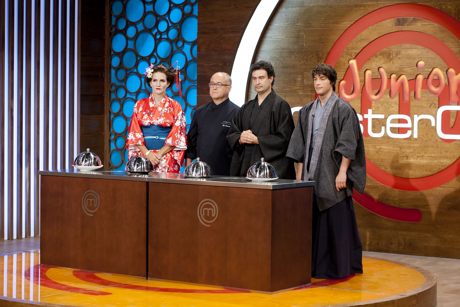 Y en esta noche japonesa, no poda faltar Ricardo Sanz