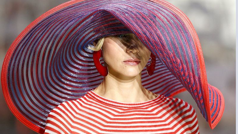 Giorgio Armani se inspira en las flores para su colección de primavera de 2016.