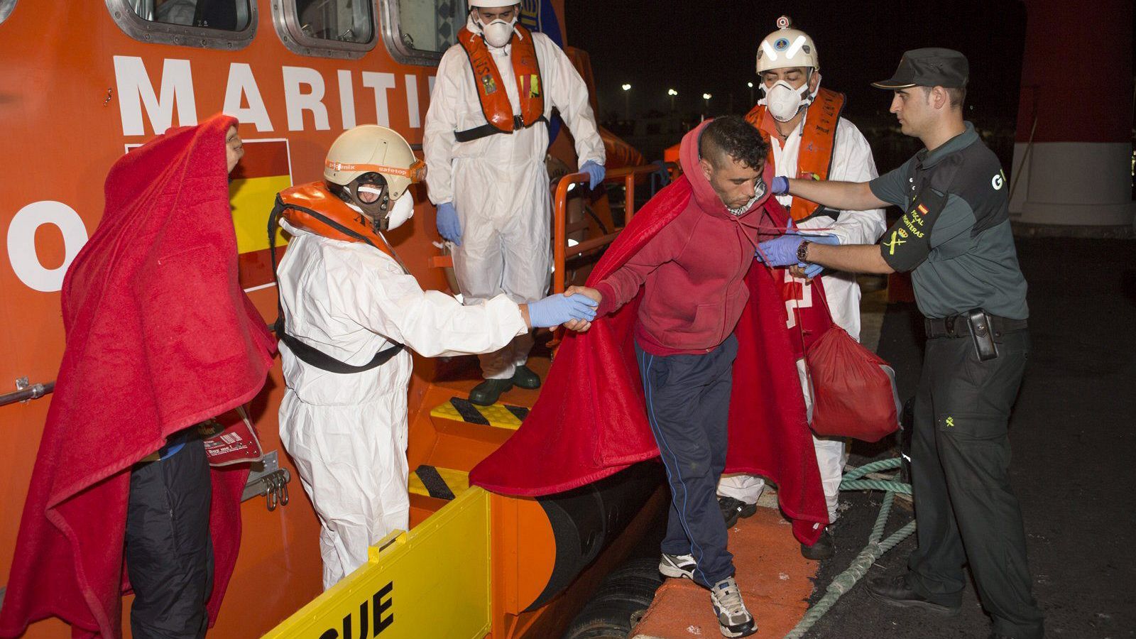 Imagen de archivo de un rescate el pasado viernes en Motril, Granada