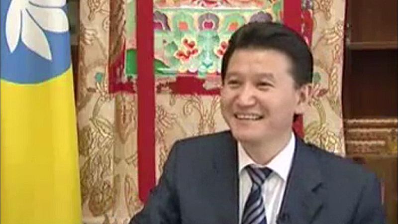 El dictador de Kalmulia dice que fue abducido