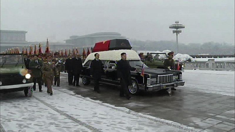 El dictador norcoreano quiso ser enterrado como en la película 'En la línea de fuego'