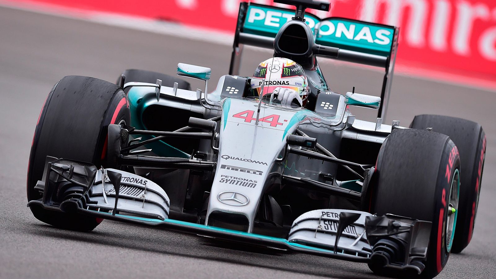 Hamilton gana el GP de Rusia