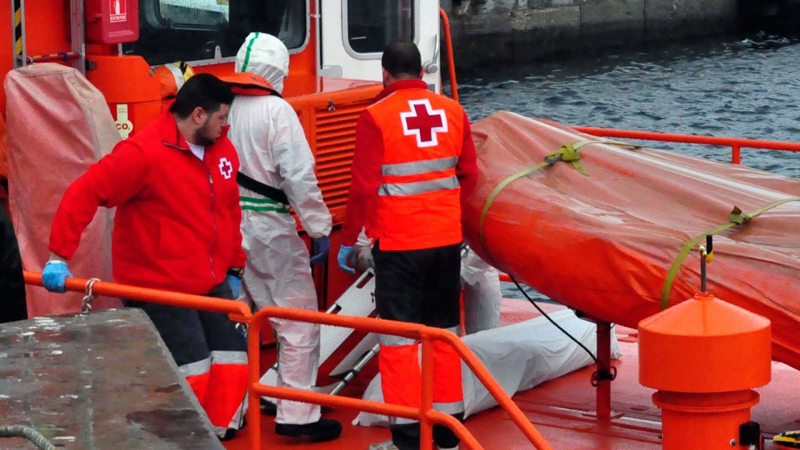 La semana pasada murió un inmigrante y otro desapareció en el vuelco de otra patera en Ceuta