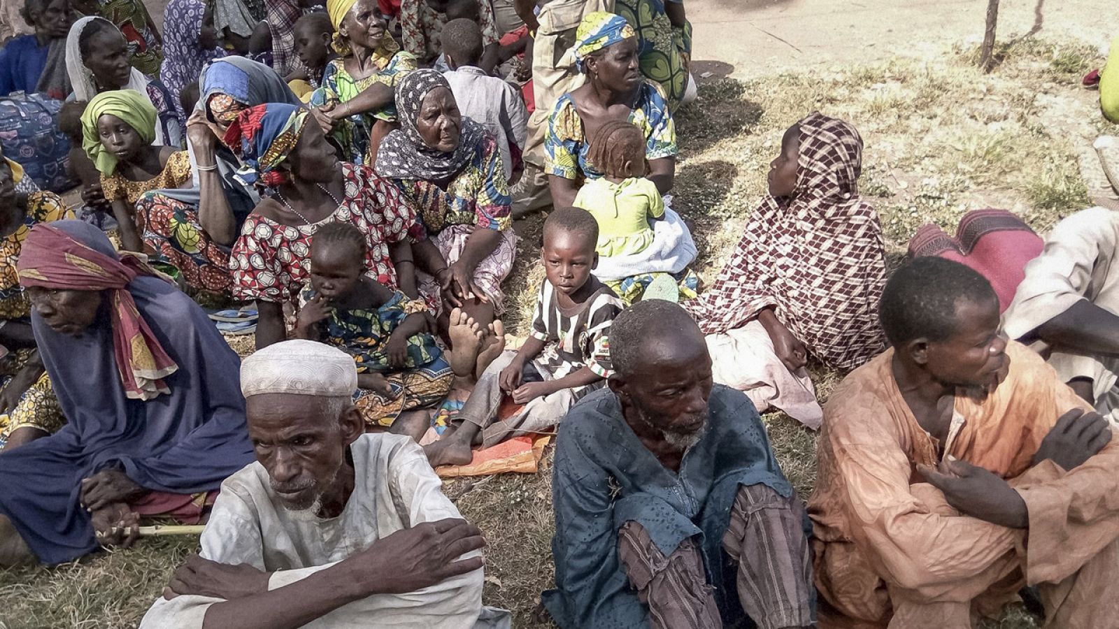 Parte de los 338 secuestrados por Boko Haram en Nigeria y liberados por el ejército nigeriano
