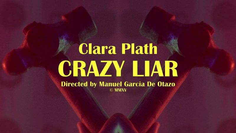 Fotograma del videoclip de Clara Plath, "Crazy liar"