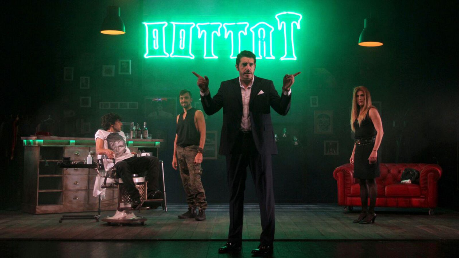 Comienzo del 'Cabaret de los hombres perdidos', en los Teatros del Canal, Madrid