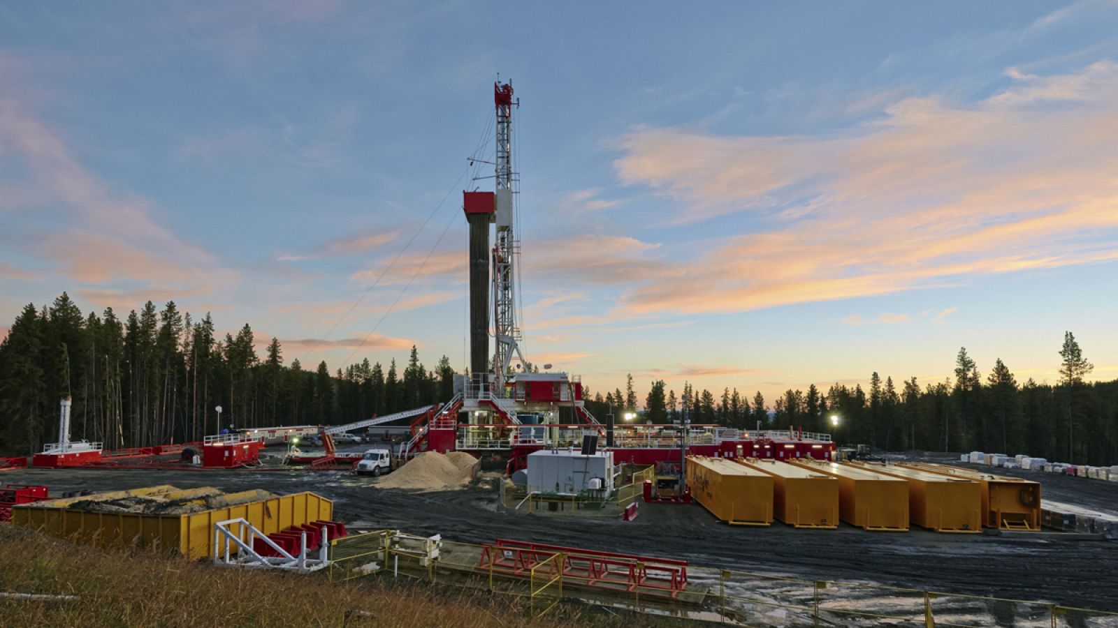 El 'fracking' inyecta agua y productos químicos para extraer gas y petróleo.