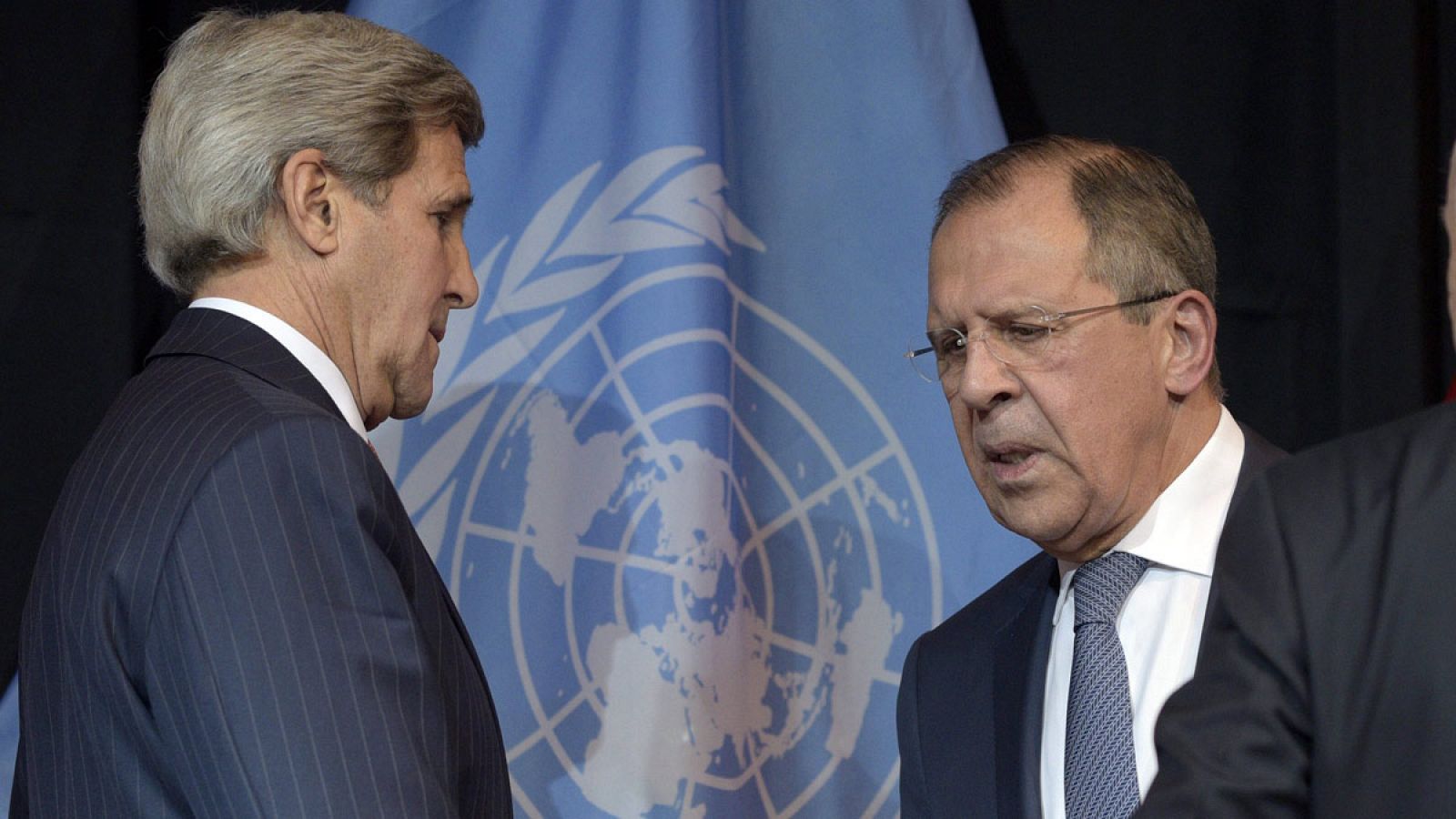El secretario de Estado de EE.UU., John Kerry, y el ministro de Exteriores ruso, Sergei Lavrov