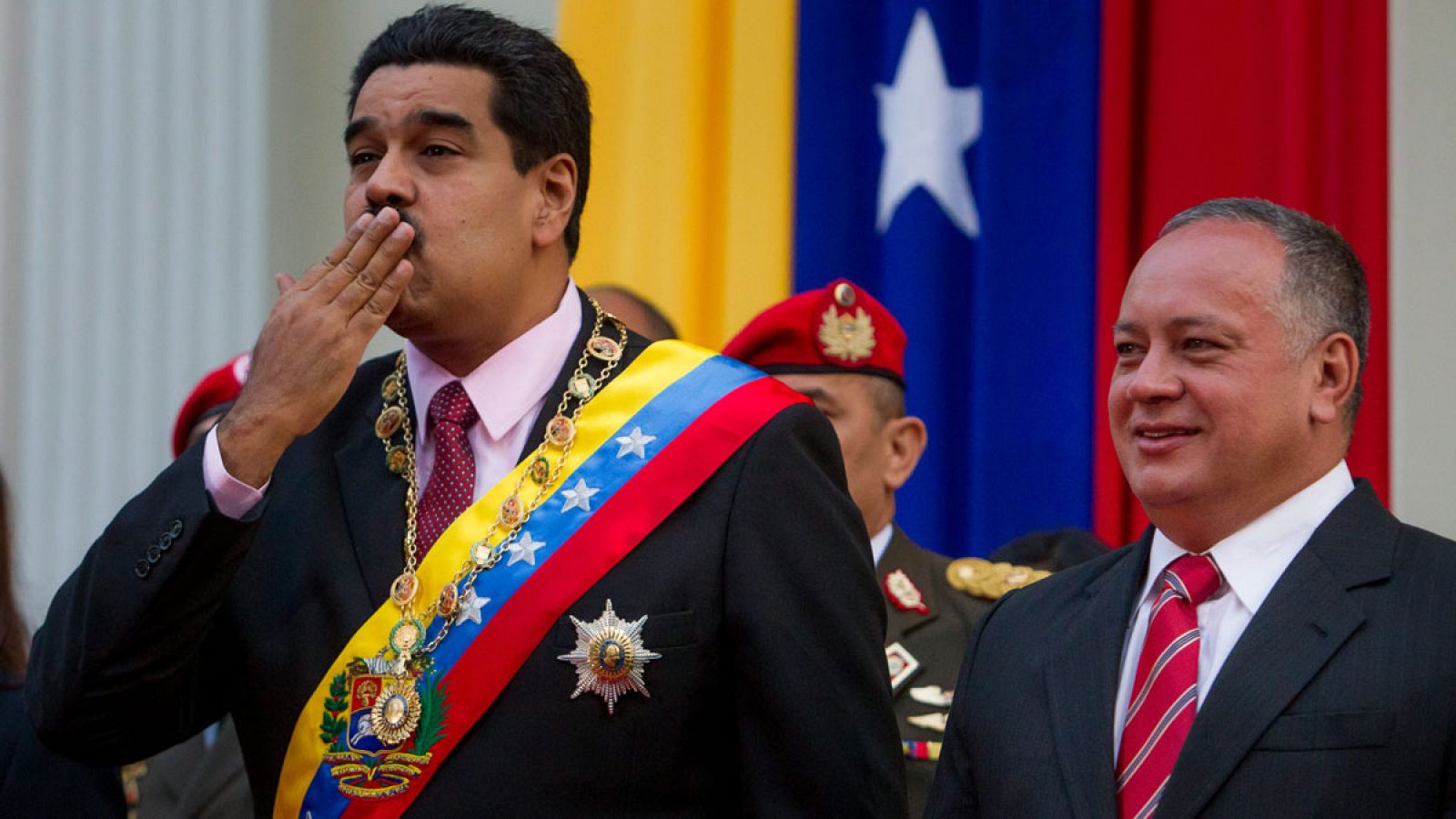 El presidente de Venezuela, Nicolás Maduro, junto al presidente de la Asamblea Nacional del país