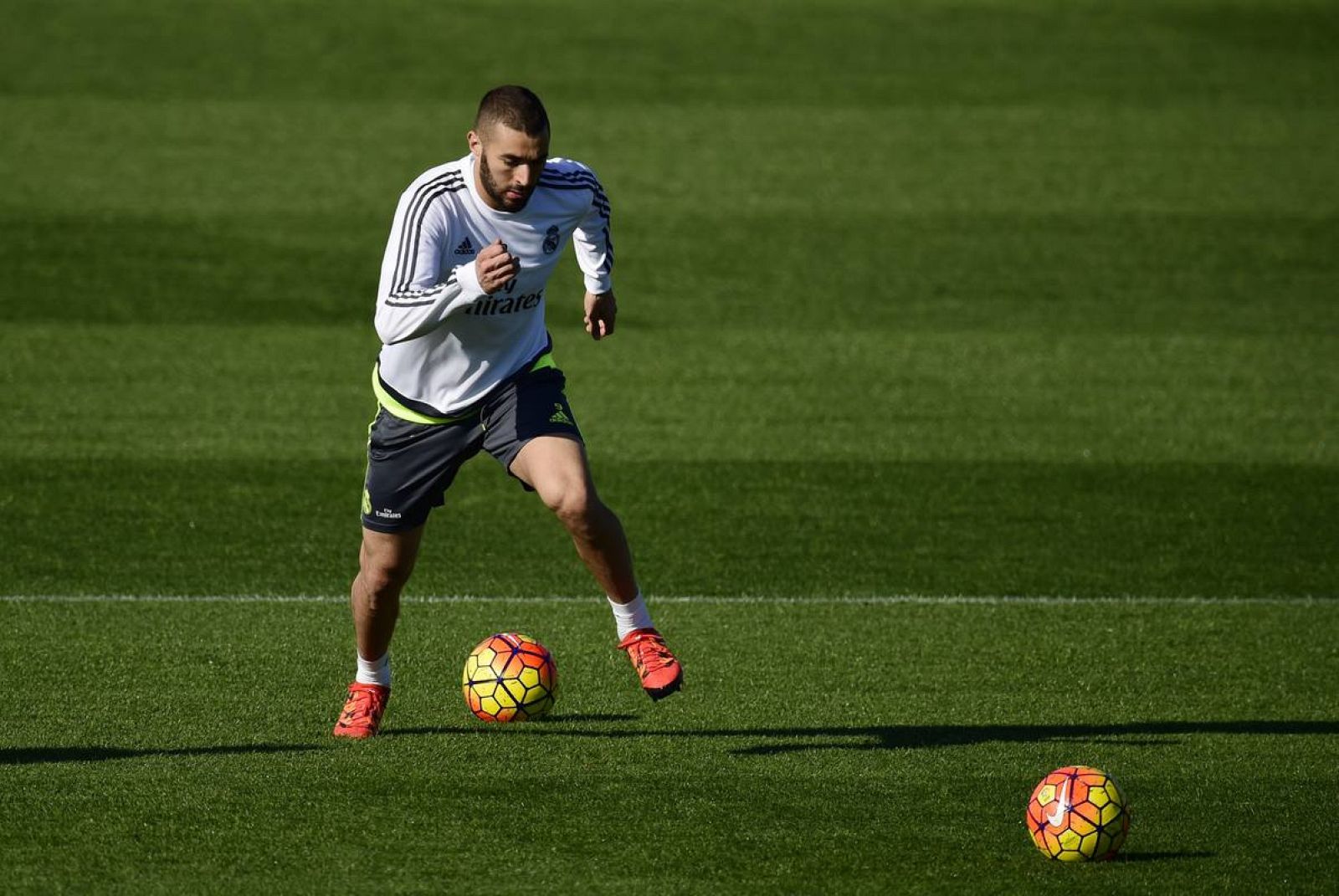 Benzema durante el entrenamiento.