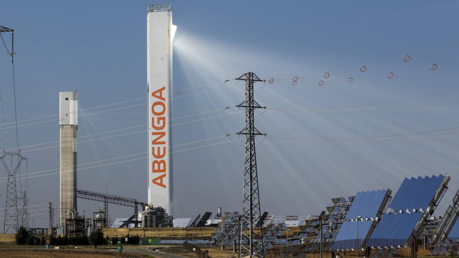 Planta solar de Abengoa cerca de Sevilla 