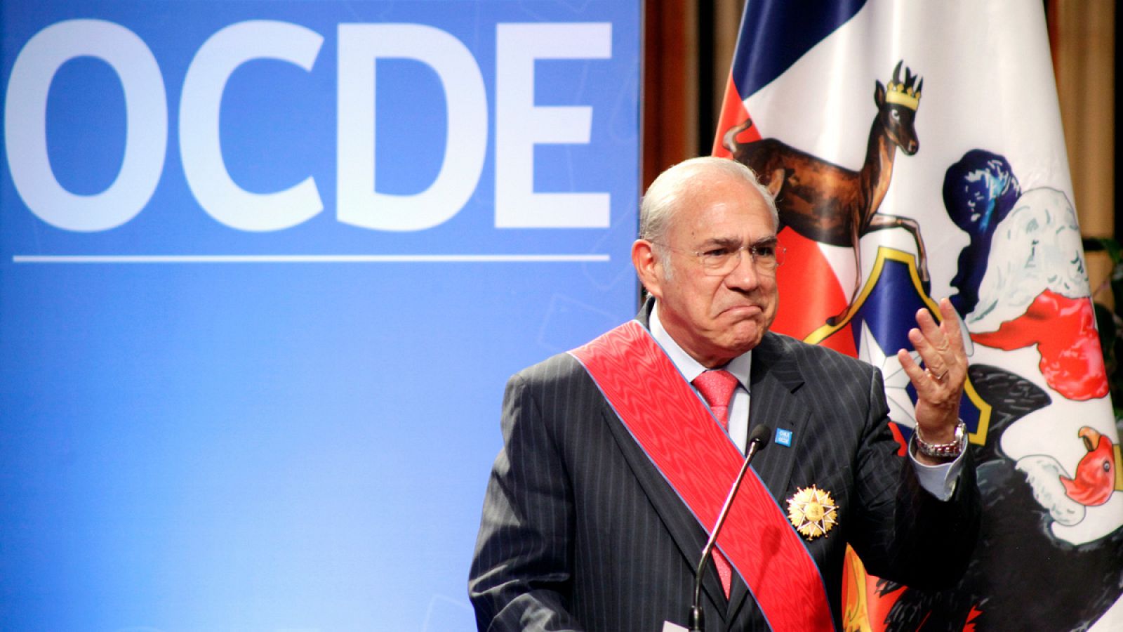 El secretario general de la OCDE, Ángel Gurría, en el Palacio de la Moneda en Santiago (Chile)