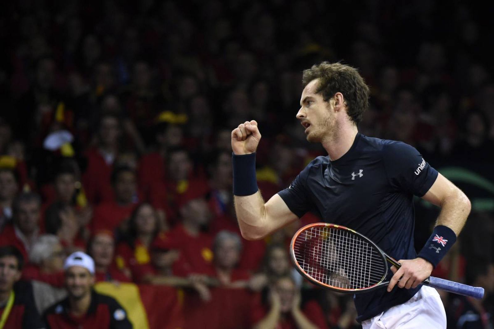 Andy Murray celebra su victoria ante Goffin en el punto decisivo.