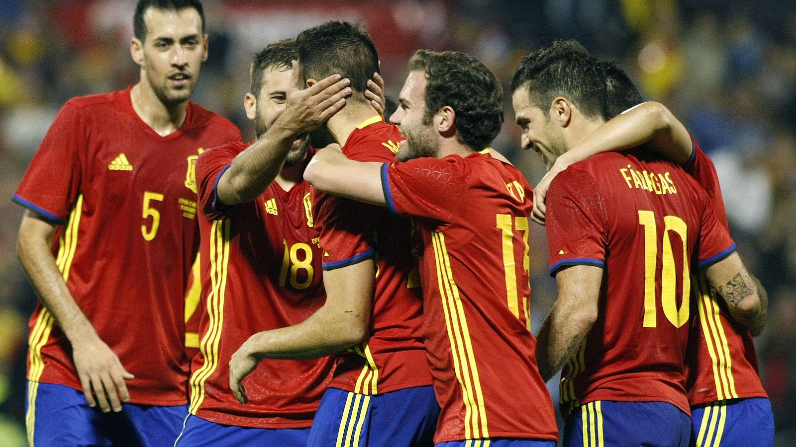 La selección española acaba el año tercera en el ránking FIFA