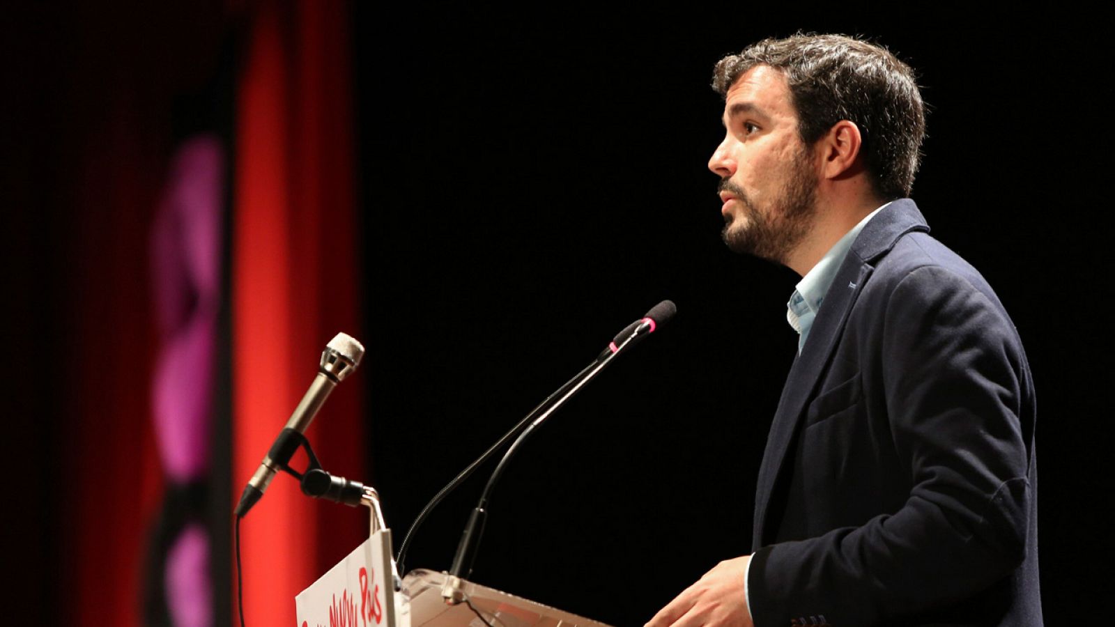 El candidato de Unidad Popular, el diputado de IU Alberto Garzón, en un mitin de esta campaña