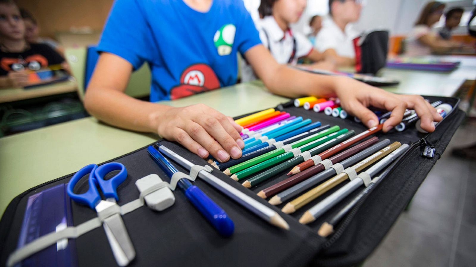 Expertos en educación plantean una carrera docente con dos años de prácticas remuneradas.