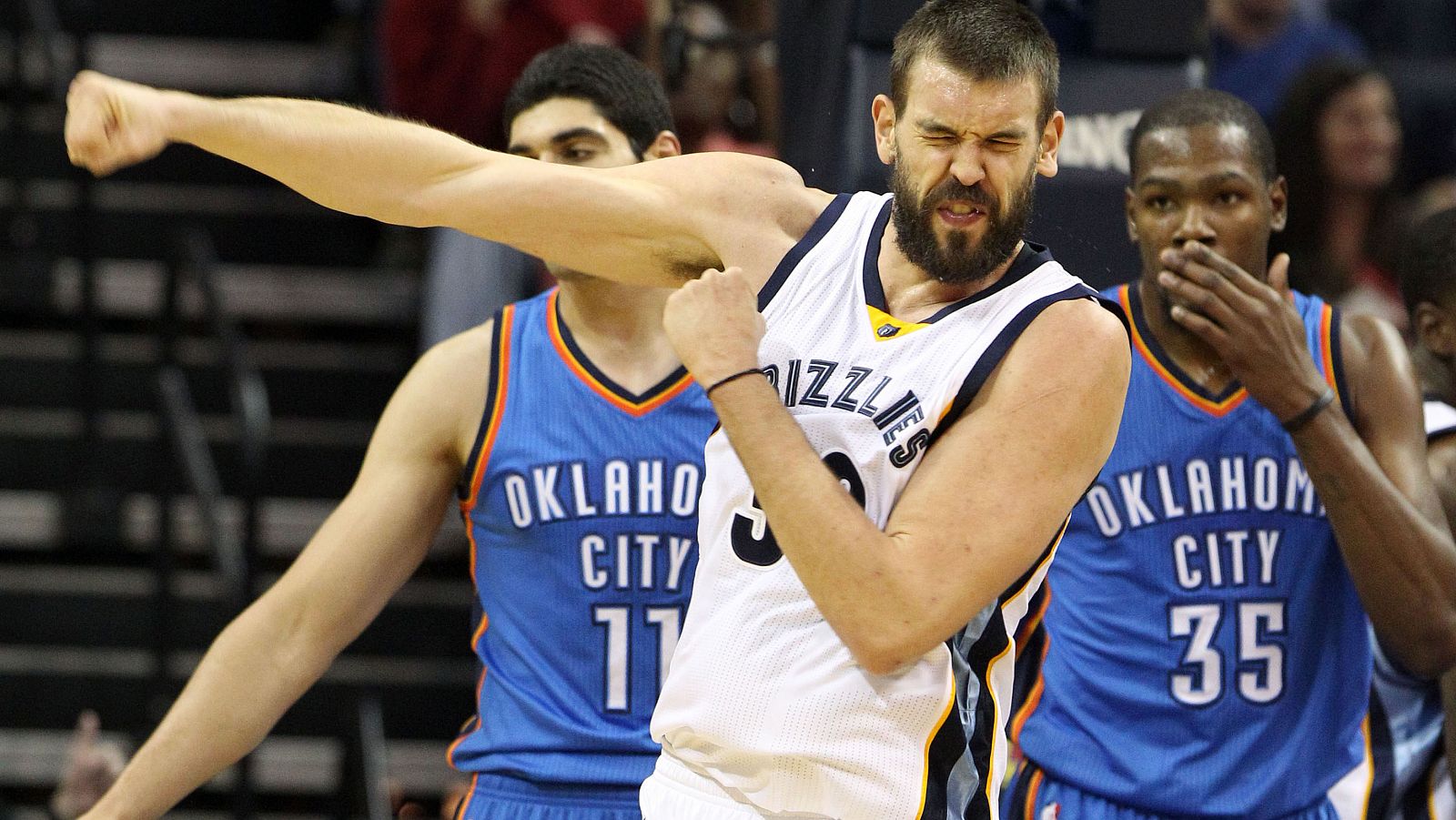 Marc Gasol reacciona tras una falta de los Thunder