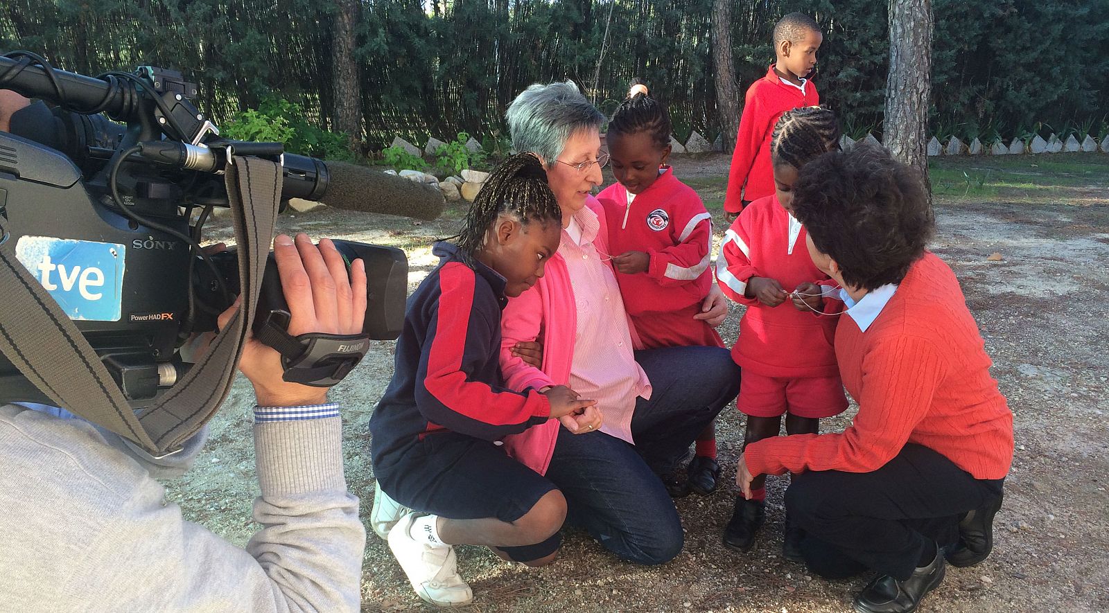 Con hijos de inimigrantes africanas en la casa de las religiosas Reparadoras