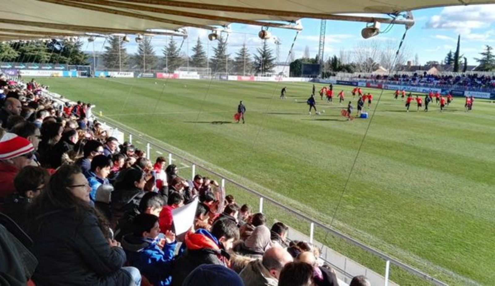 Imagen del entrenamiento a puerta abierta del Atlético de Madrid.