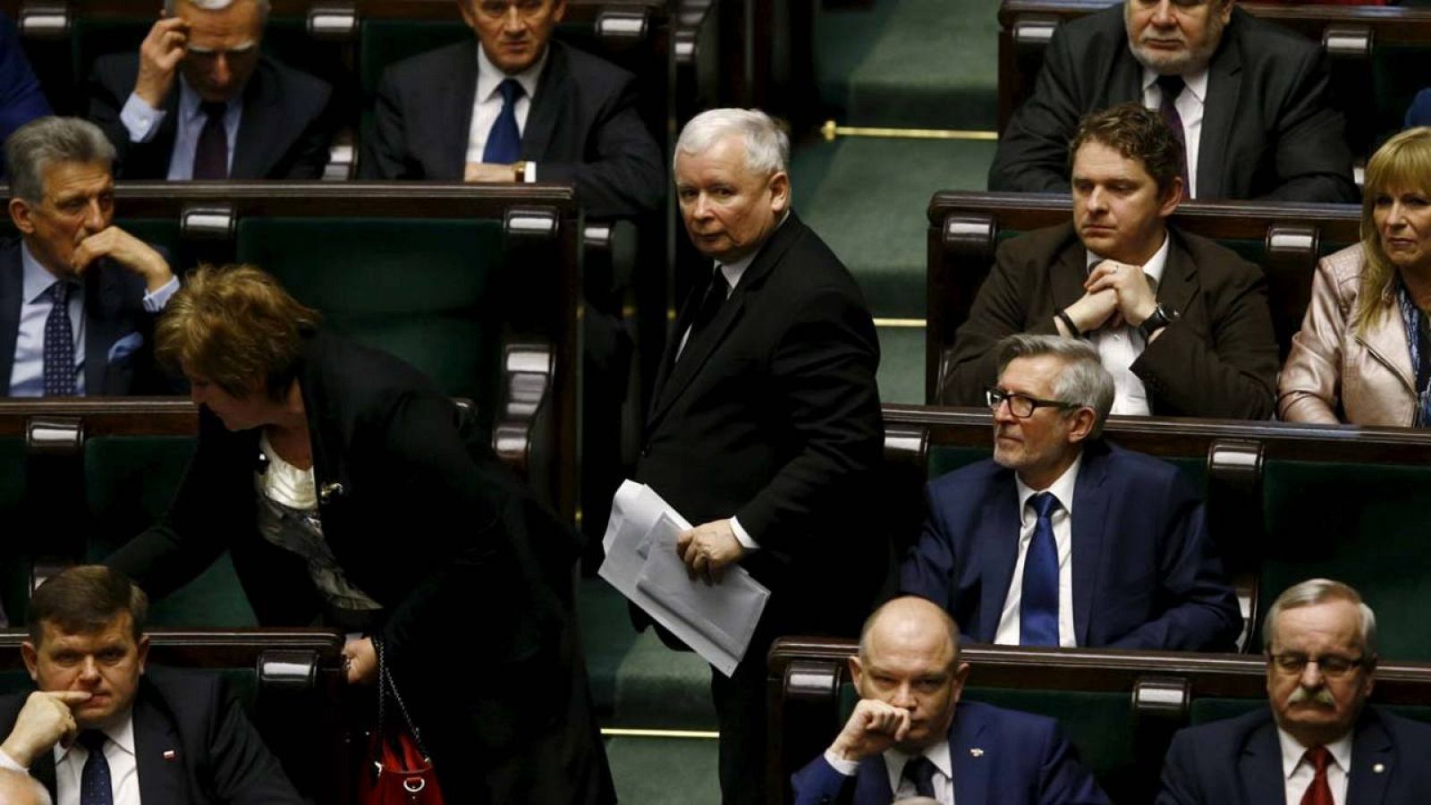 El líder del partido del Gobierno polaco, Jaroslaw Kaczynski, durante el pleno del Parlamento