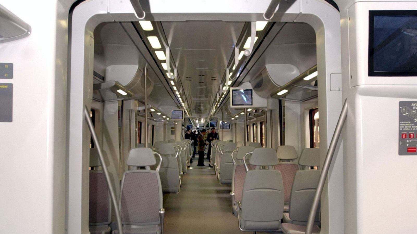 Interior de un tren de cercanías fabricado por CAF