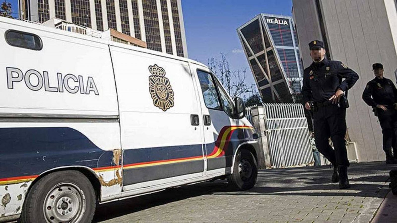 Imagen de archivo de la policía durante las detenciones de los ultras atléticos.