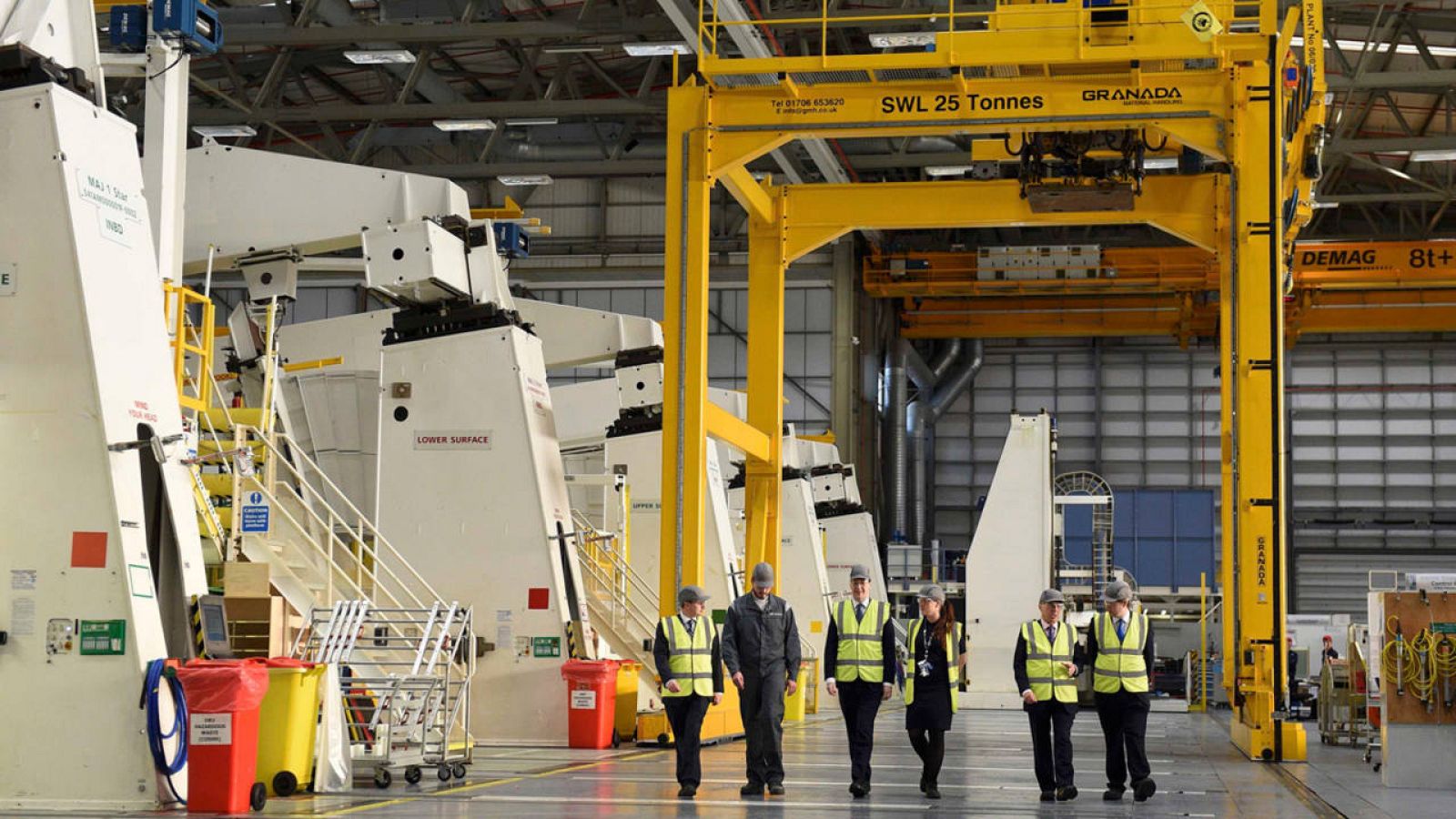 El ministro de Finanzas, George Osborne, visita la fábrica de Airbus en Filton, Bristol