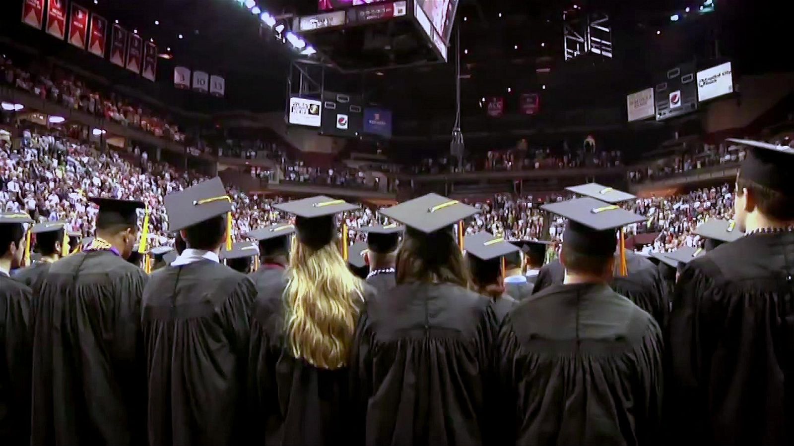 Graduados universitarios estadounidenses en el documental de 'Documentos TV'
