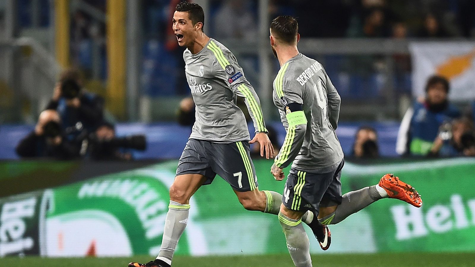 Crisitiano Ronaldo celebra su gol en Roma.