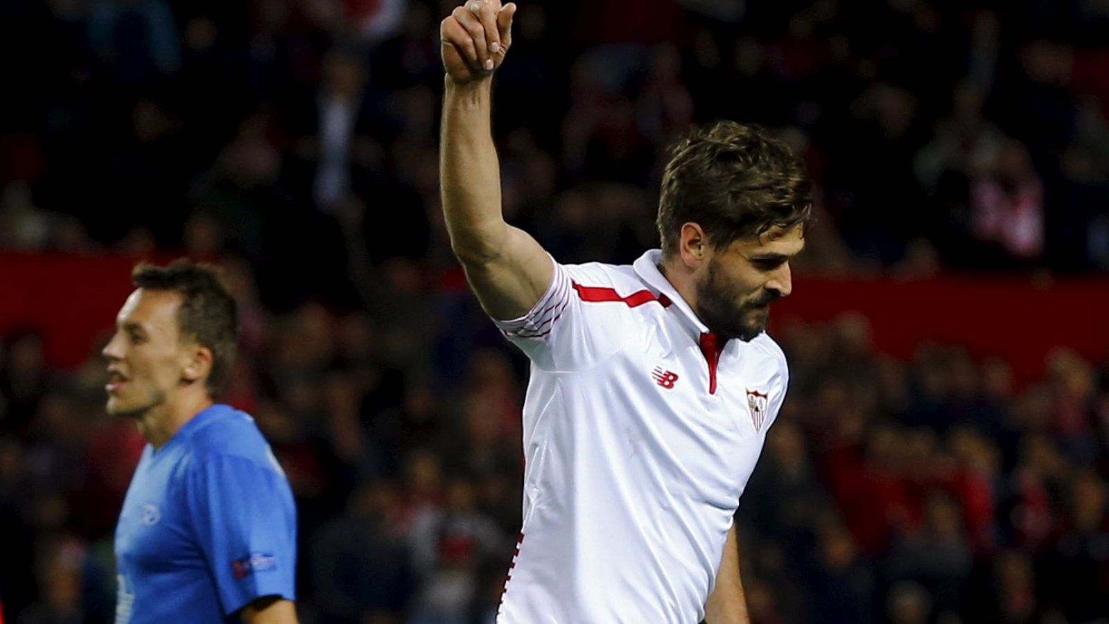 Fernando Llorente celebra uno de los goles del Sevilla al Molde