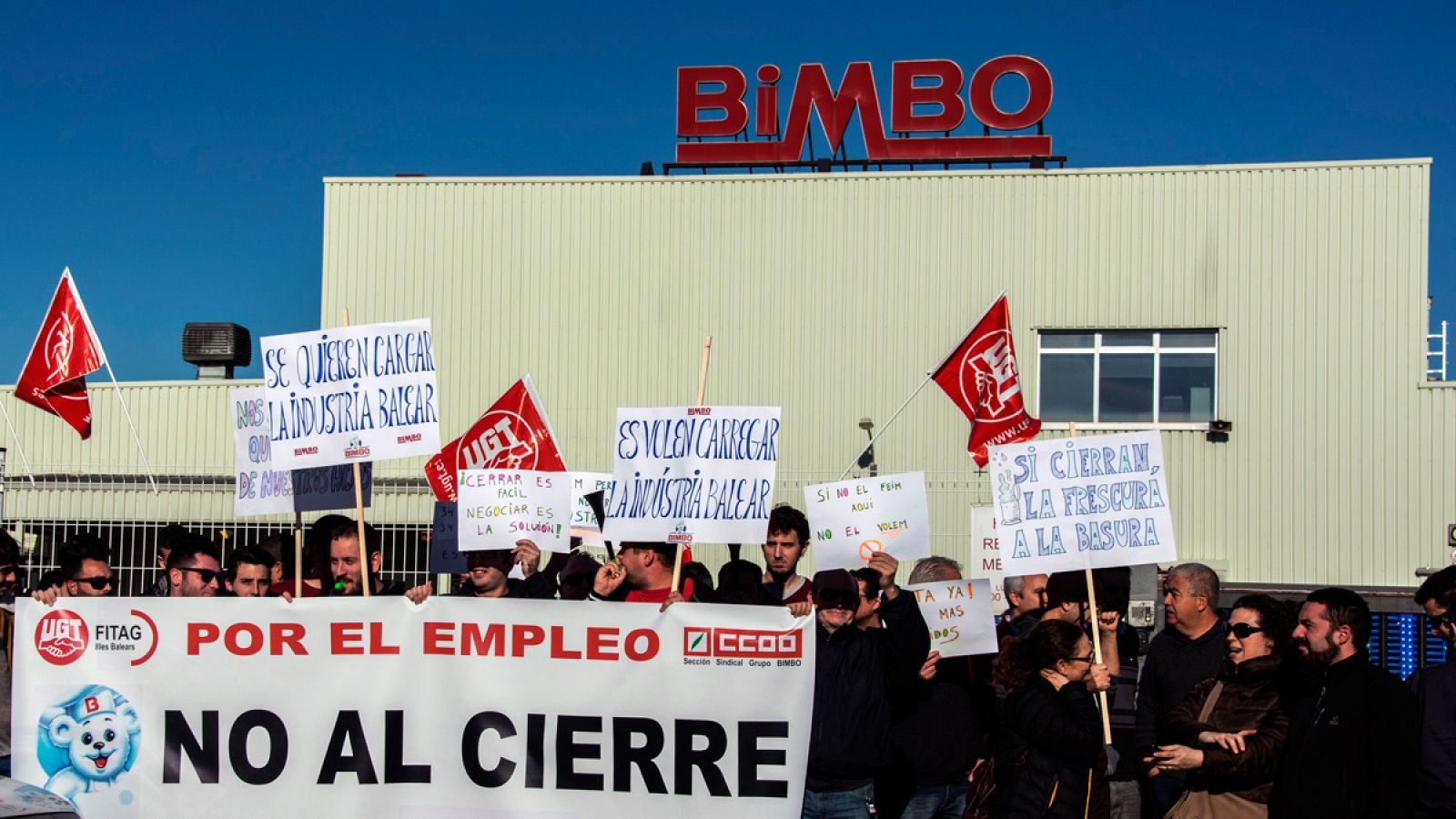 Concentración de los trabajadores de la planta de Bimbo en Palma de Mallorca (01/02/2016)