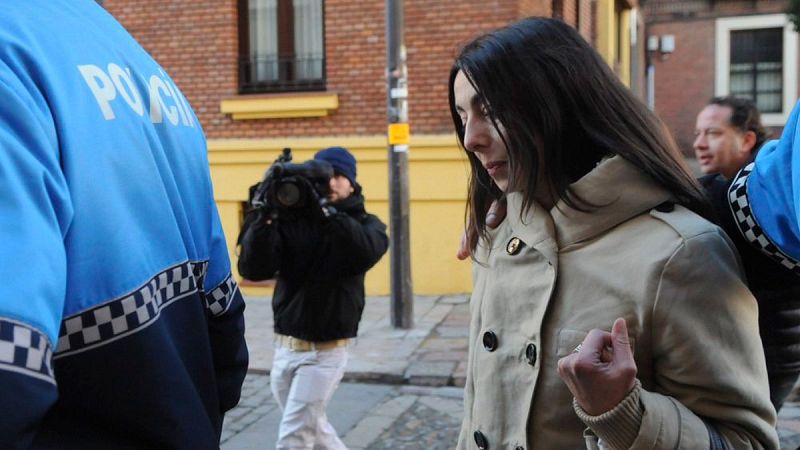 La policía local Raquel Gago, a su llegada a la Audiencia Provincial de León.
