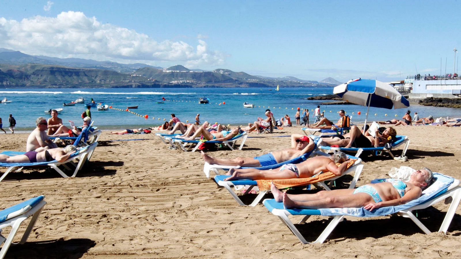 La playa de Las Canteras, en Las Palmas de Gran Canaria