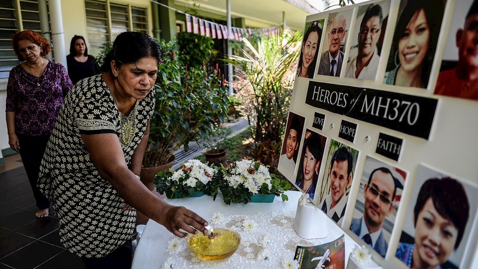 Memorial por las víctimas del vuelo de Malaysia Airlines MH370 en Petaling Jaya, Malasia, el 8 de marzo de 2016. AFP / MOHD RASFAN