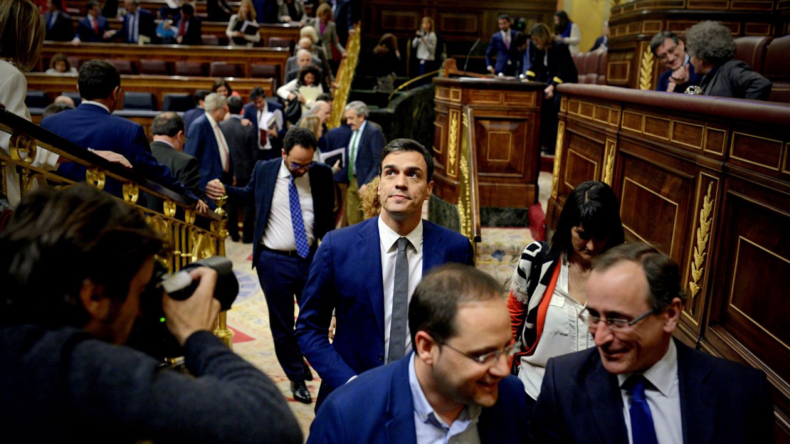 El líder socialista Pedro Sánchez, al término del primer pleno del Congreso