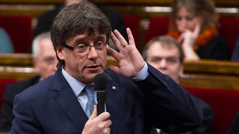 El president de Cataluña, Carles Puigdemont, en el Parlament.