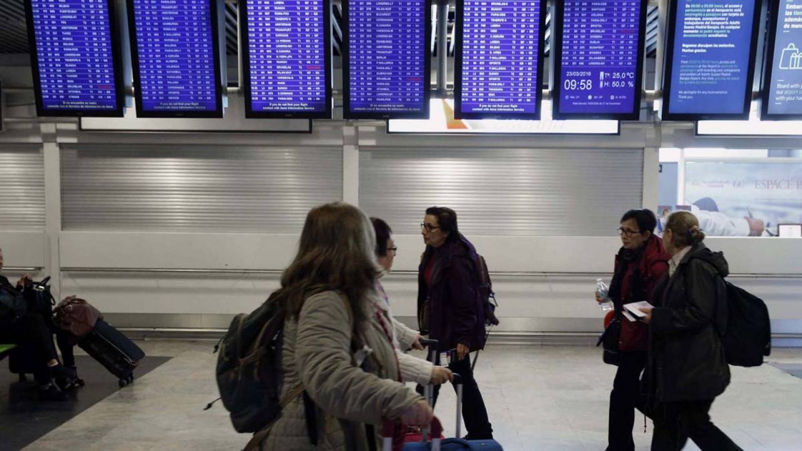 Paneles informativos en la terminal 2 del Aeropuerto Adolfo Suárez Madrid-Barajas