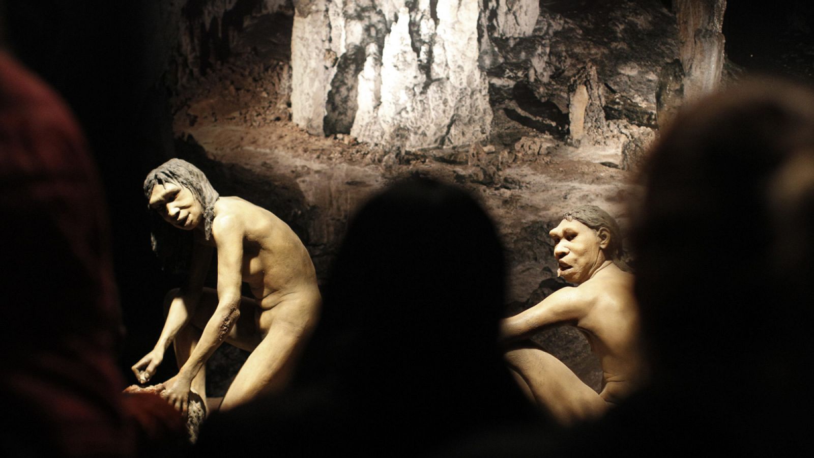 Los humanos modernos se habrían cruzado con los denisovanos después que con los neandertales.