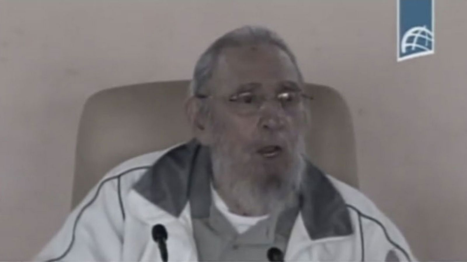 Fidel Castro reaparece en público