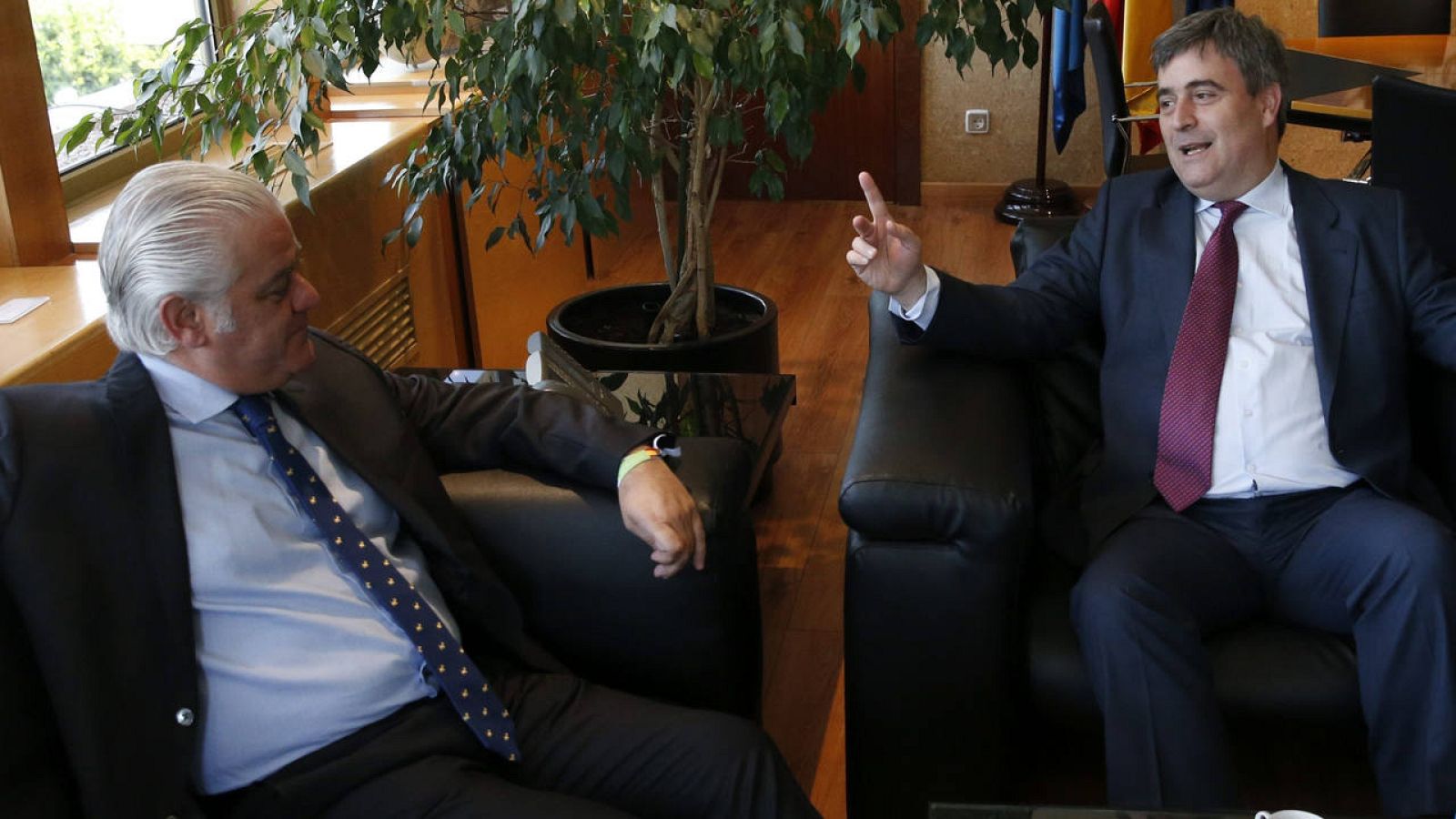 El actual presidente de la RFET, Fernández Ladreda, con Miguel Cardenal el pasado julio