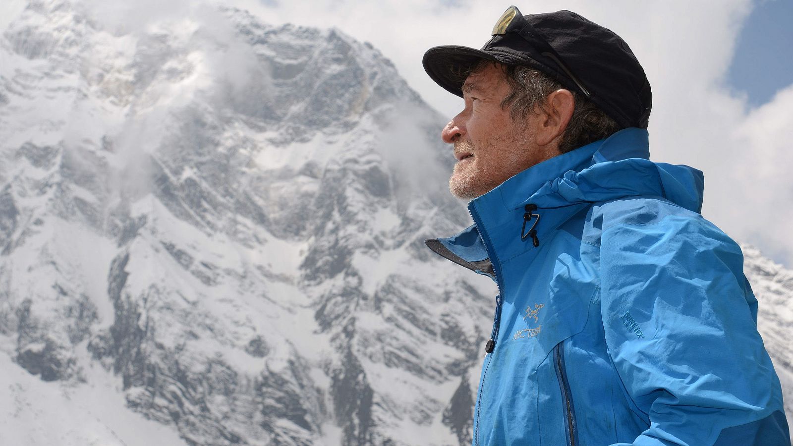 Carlos Soria, el montañero más longevo en alcanzar la cima del Annapurna.