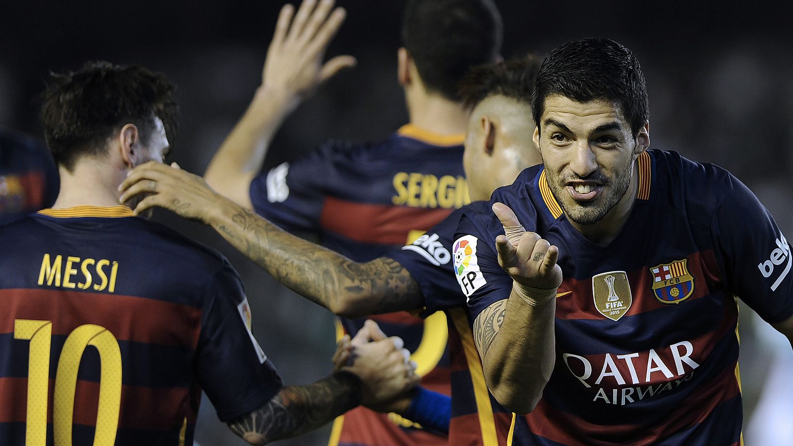 Luis Suárez celebra el segundo gol del Barça ante el Betis.