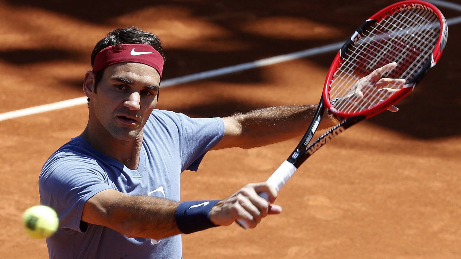 Roger Federer, baja en el Madrid Open por problemas de espalda