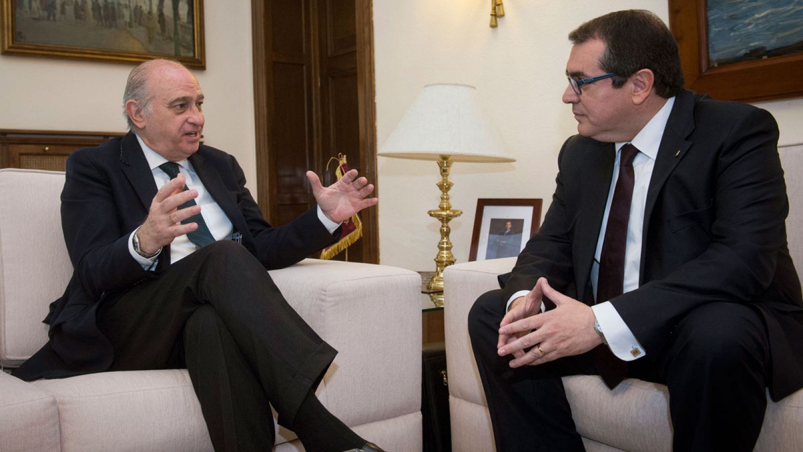 El ministro del interior, Jorge Fernández Díaz, y el conseller catalán de Interior, Jordi Jané.