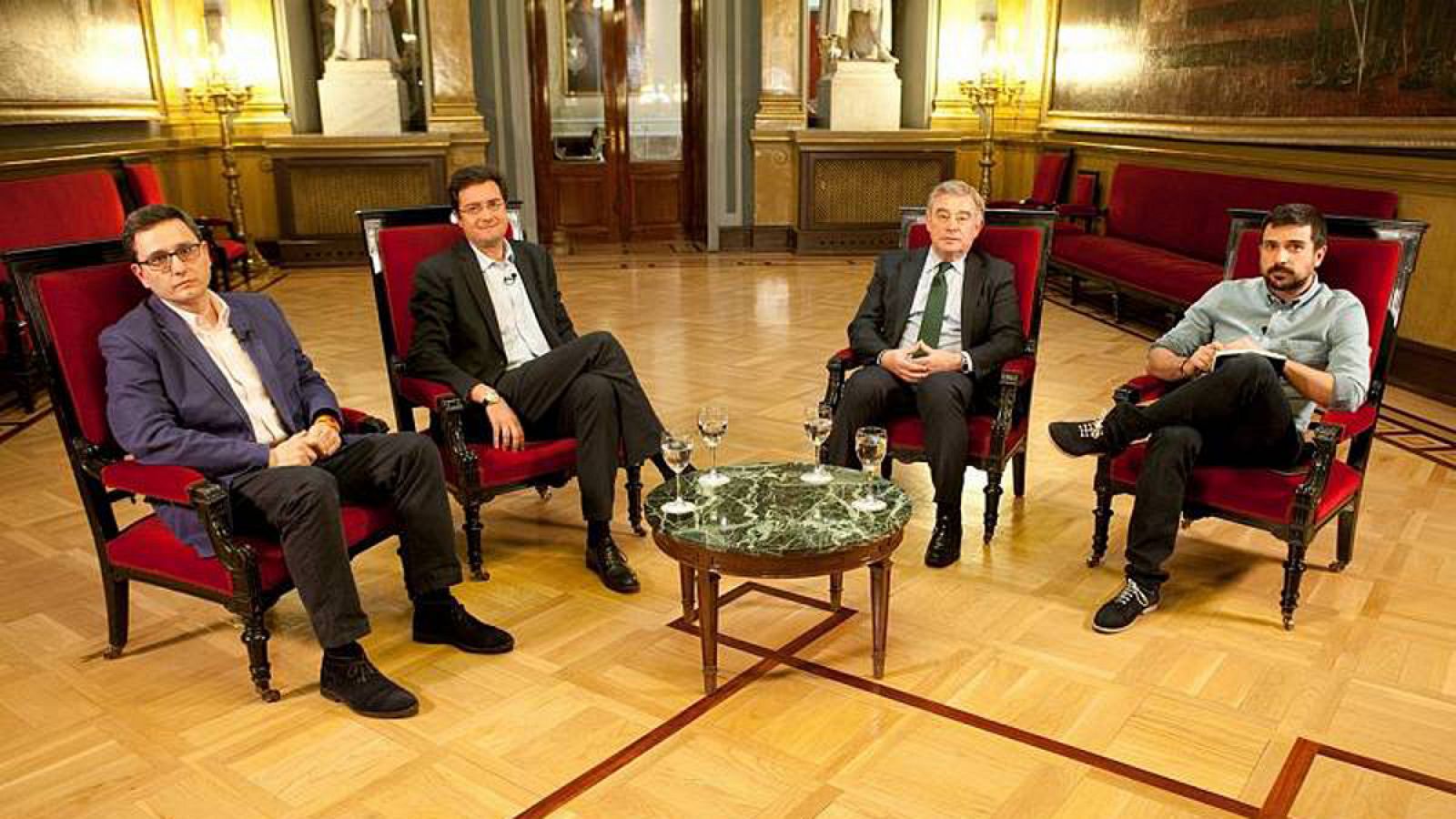 TVE programa el primer debate a cuatro tras la convocatoria de elecciones para el 26J